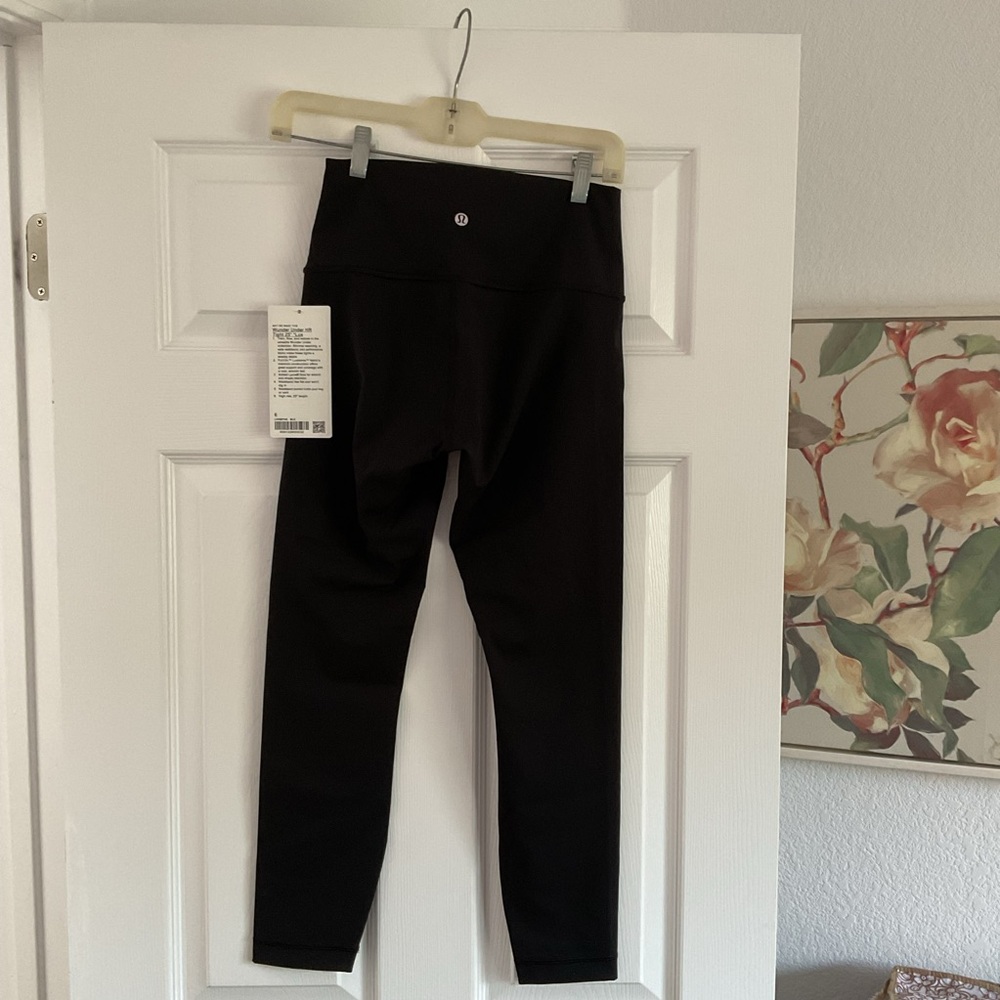 lululemon athletica wonder under HR 25” *NWT*